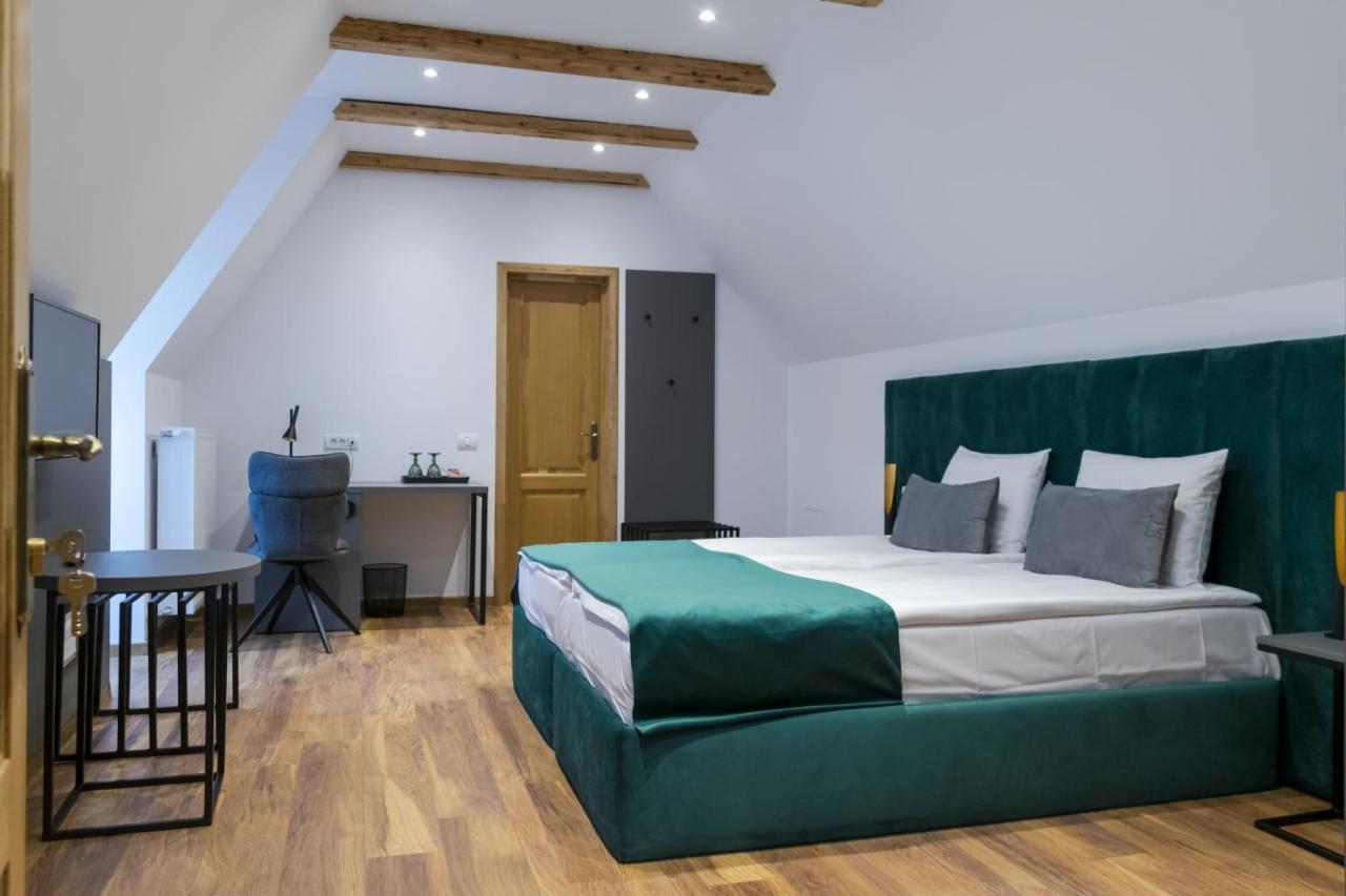 Prinz Gregor Hotel Braşov Buitenkant foto