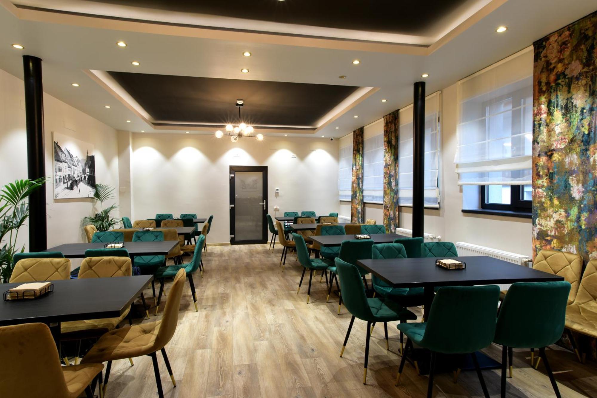 Prinz Gregor Hotel Braşov Buitenkant foto